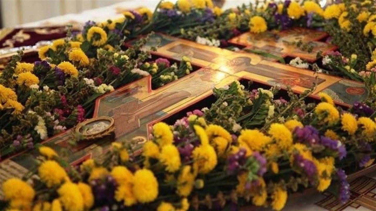 Святійший Патріарх Никодим звершив Божественну літургію у день віддання празника Воздвиження Чесного і Животворчого Хреста Господнього
